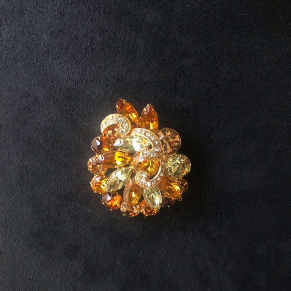 Vintage '50s/60s Eisenberg Brooch. This brooch is - Picture 3 of 8